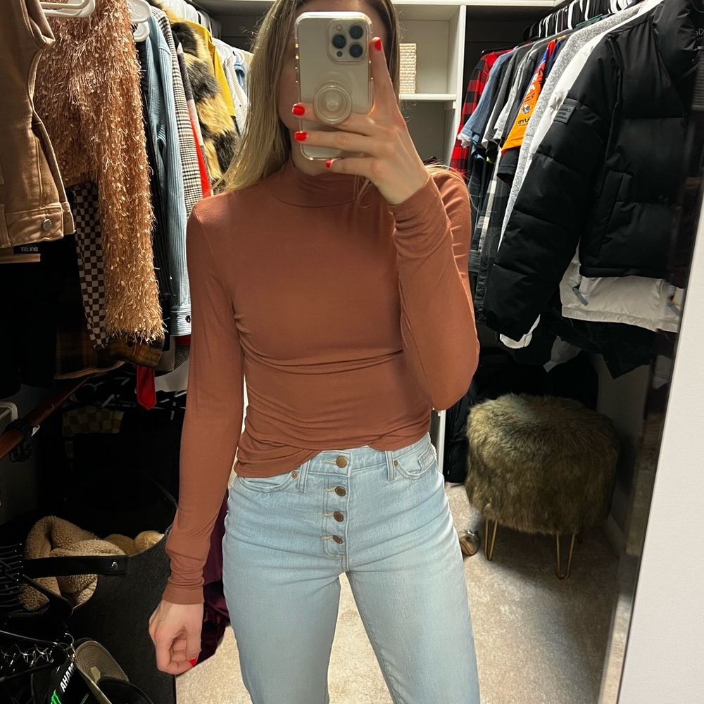 Vici Mock-Neck